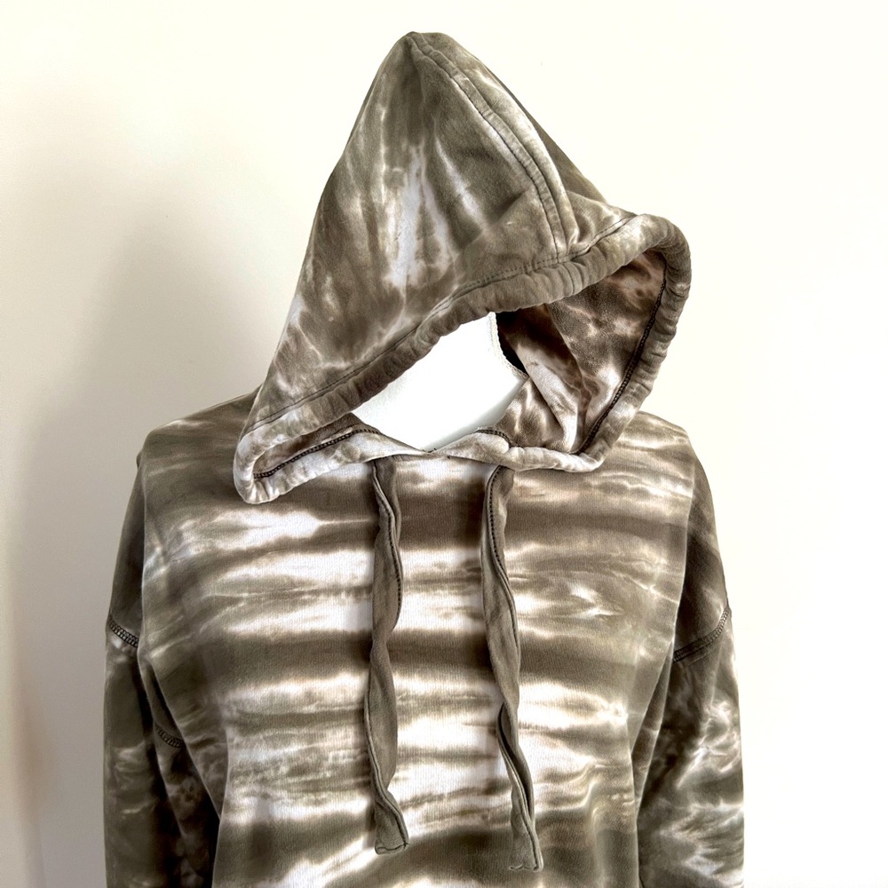 White Crow tie dye hoodie size M